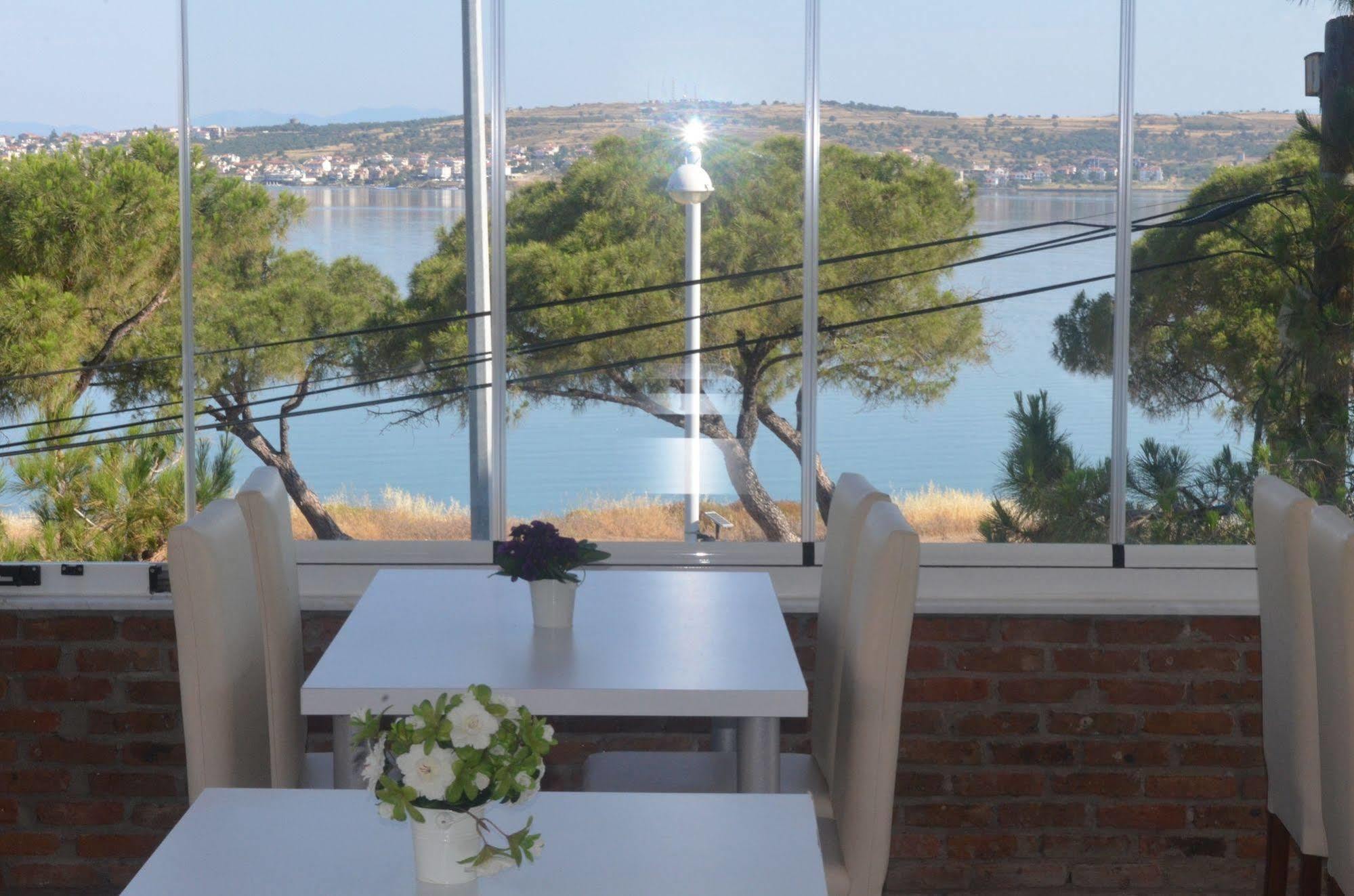 Lacivert Hotel Ayvalı エクステリア 写真