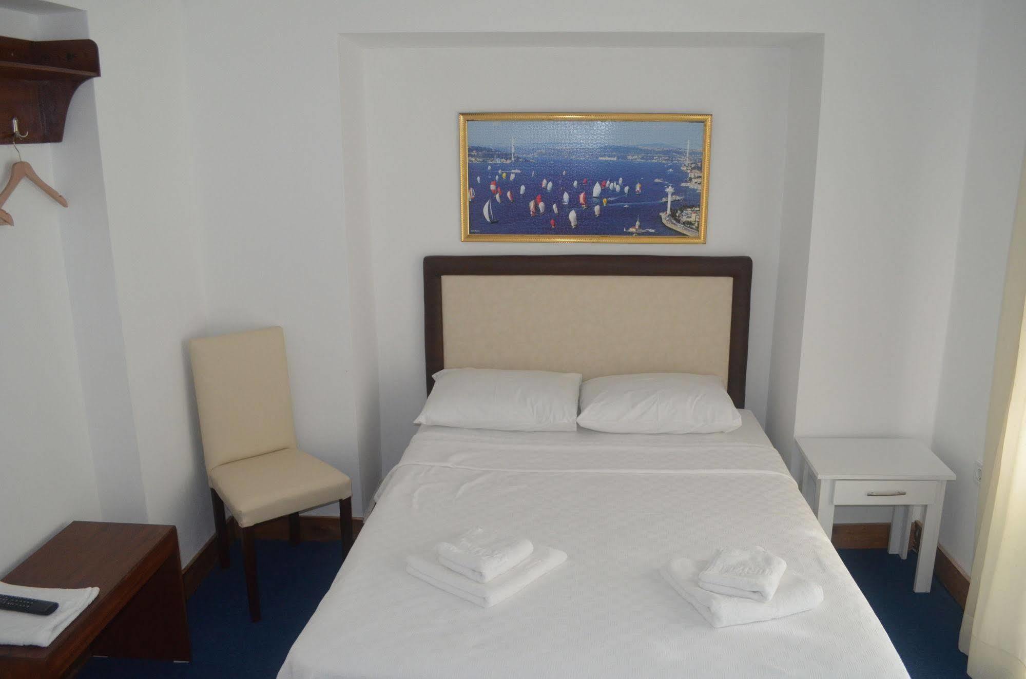 Lacivert Hotel Ayvalı エクステリア 写真