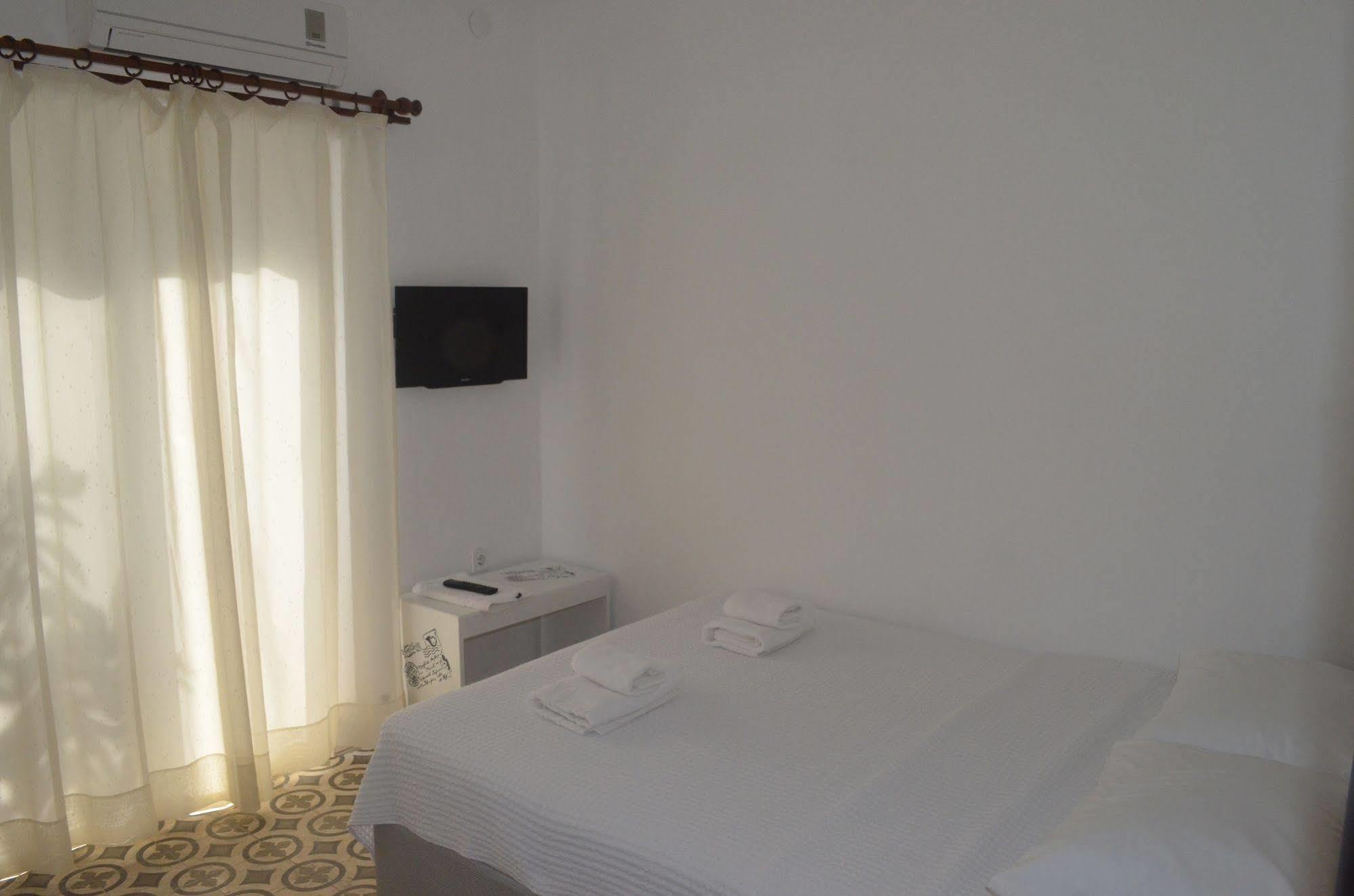 Lacivert Hotel Ayvalı エクステリア 写真