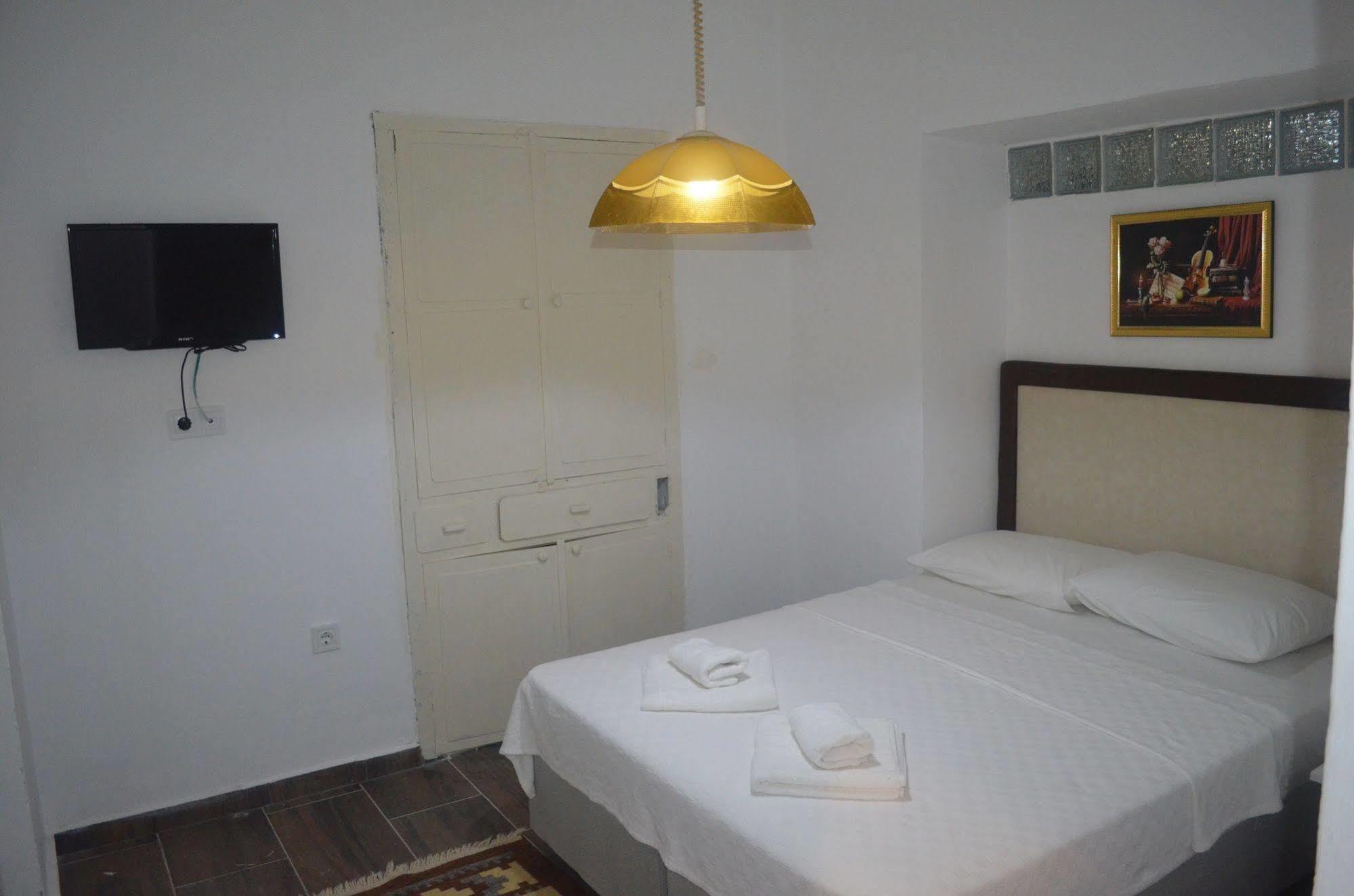 Lacivert Hotel Ayvalı エクステリア 写真
