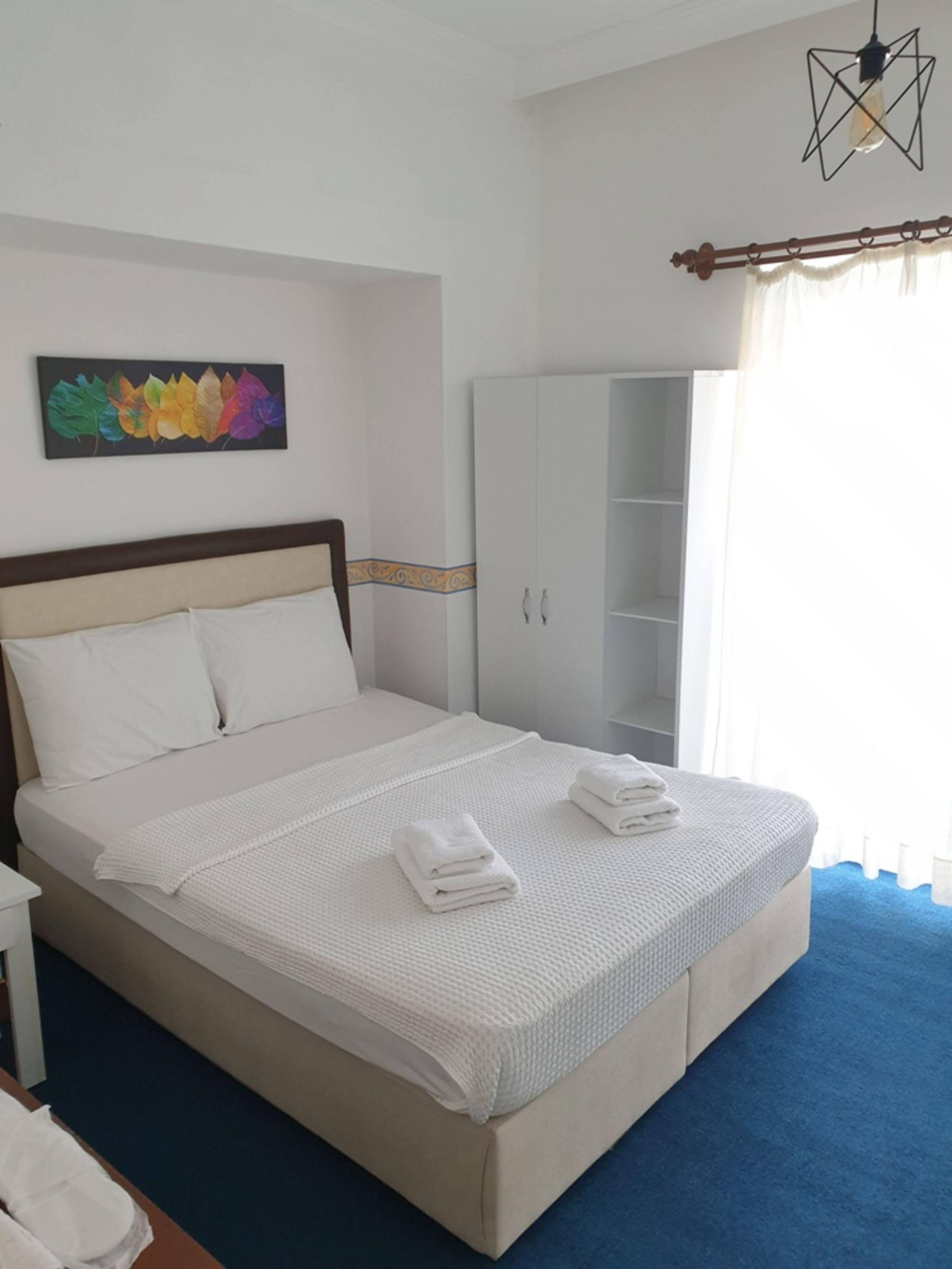 Lacivert Hotel Ayvalı エクステリア 写真